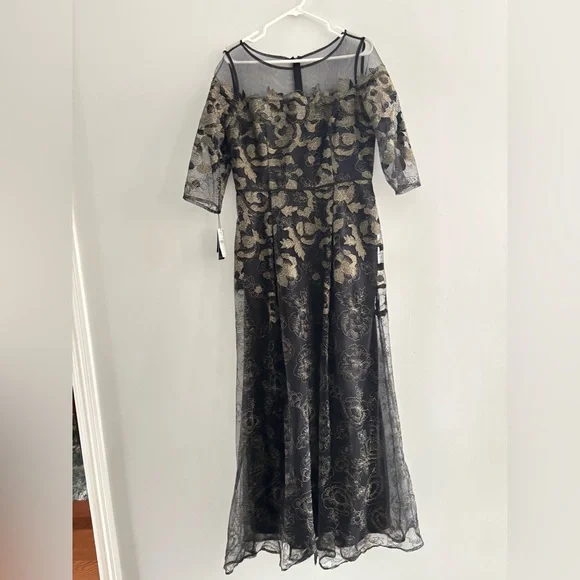 Adrianna Papell Black and Gold Lace Mesh Dress Long Sleeves Gown Size 12 - Picture 2 of 16